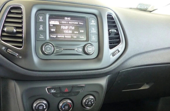Jeep Compass cena 69999 przebieg: 42970, rok produkcji 2017 z Izbica Kujawska małe 191